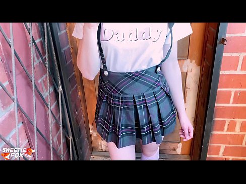 ❤️ Školáčka jej hlboko vysaje penis a namiesto vyučovania šuká. ❤ Sex video na nás ❌️❤