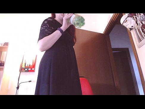 ❤️ Submisívna otrokyňa, ktorá miluje špinavé a šťavnaté nohavičky, je po zhliadnutí tohto videa nútená masturbovať! ❤ Sex video na nás ❌️❤
