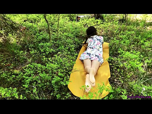 ❤️ Cudzinec na Tinderi masturbuje moju kundičku a vášnivo šuká v lese ❤ Sex video na nás ❌️❤