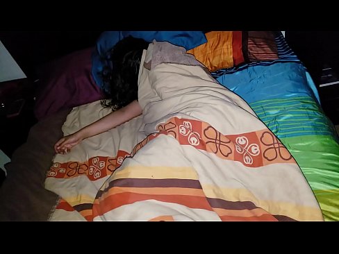 ❤️ Nevlastný syn nadáva svojej mladej nevlastnej matke, zatiaľ čo ona spí. ❤ Sex video na nás ❌️❤